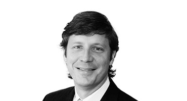 Headshot of Daniel Russell
